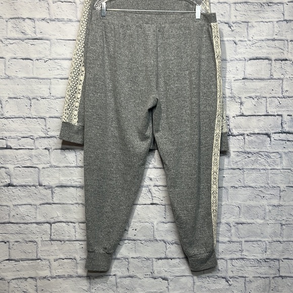 NWOT-Flora Nikrooz Women's Lace Trim Harbor Cozy Pajama Set  Charcoal Gray - Picture 9 of 11